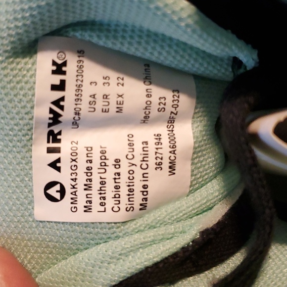 AIRWALK CHILDRENS SNEAKERS - Picture 5 of 5